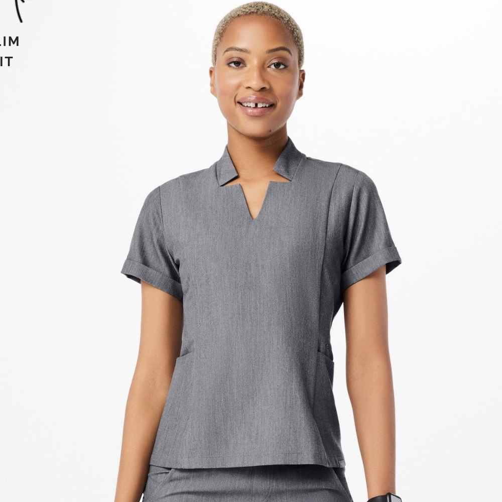 FIGS INALA SLIM SCRUB TOP